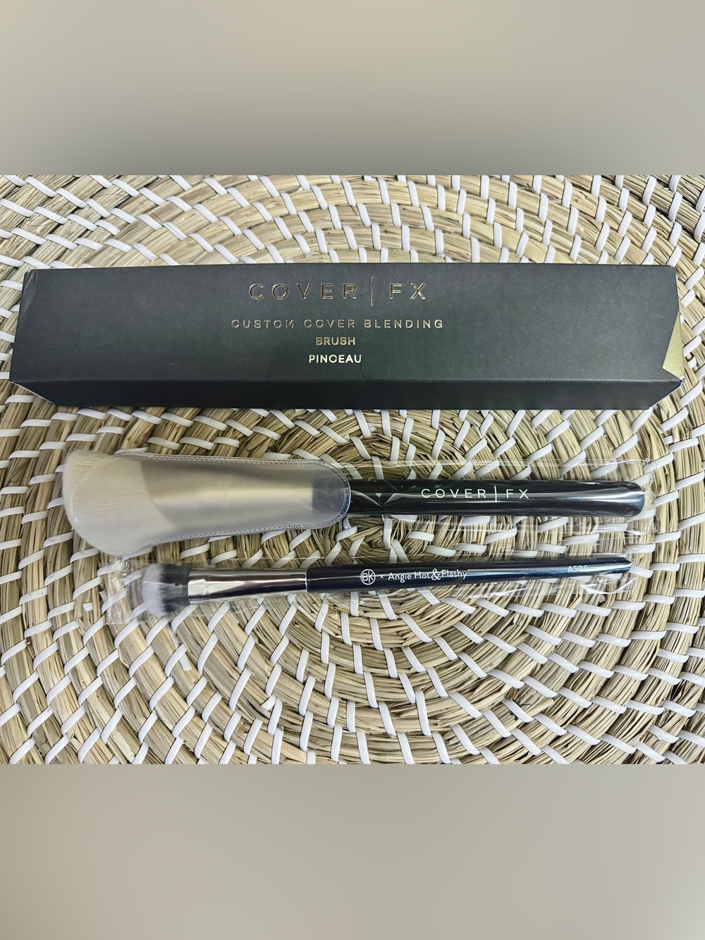 2 Brush Bundle - Angie Hot & Flashy x BK Beauty A506 & COVER FX Blending Brush